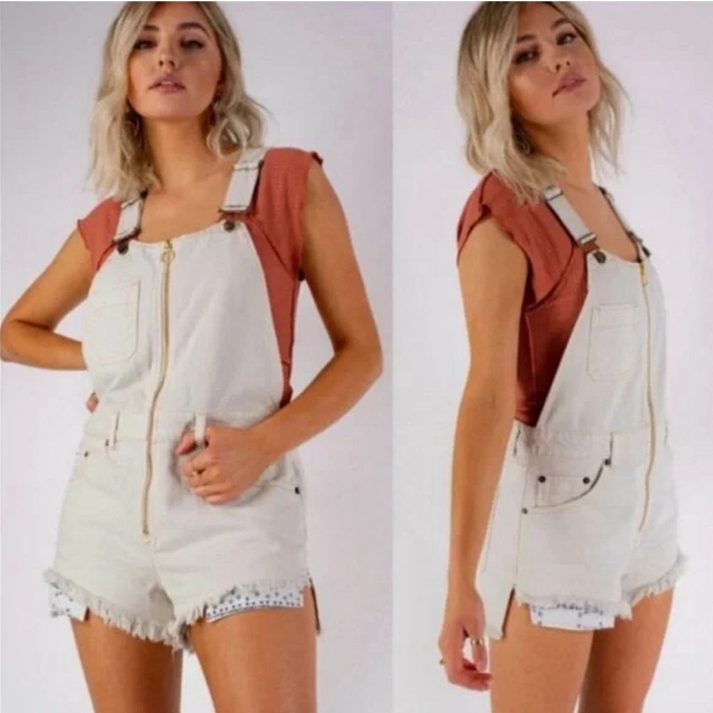 NWT Free People Overall Cut Off shorts ADORABLE. Gold zipper with pockets.